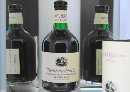 BUNNAHABHAIN 1963 LIMITED EDITION 40YR OLD 1 OF 743 BOTTLE