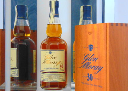 GLEN MORAY 30YR OLD LIMITED EDITION 1 OF 6000 BOTTLES