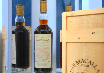 THE MACALLAN OVER 25YR OLD ANNIVERSARY MALT RARE 75CL