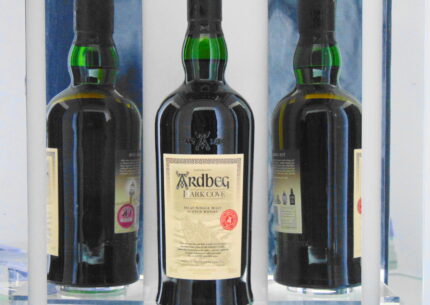 ARDBEG DARK COVE SPECIAL COMMITTEE ONLY EDITION 2016