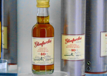 GLENFARCLAS 40YR OLD MINITURE 50ML SINGLE MALT WHISKY